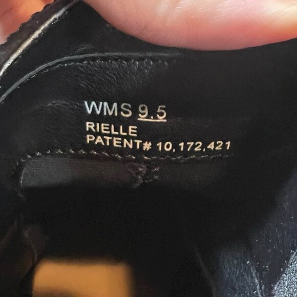 Dolce Vita Wedge Boots Rielle Size 9.5 Black Lug Sole Chelsea Pull On Booties - Picture 4 of 5